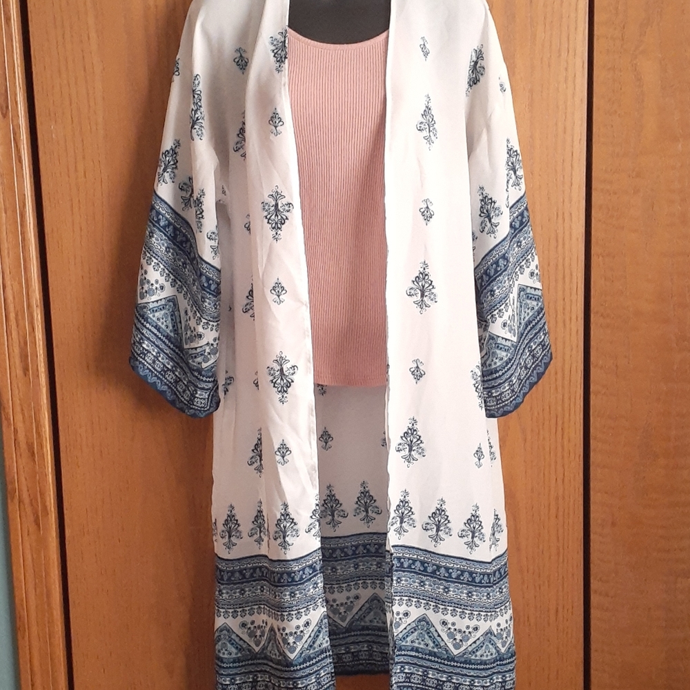 Charlotte Russe Beautiful Kaleidoscopic Kimono